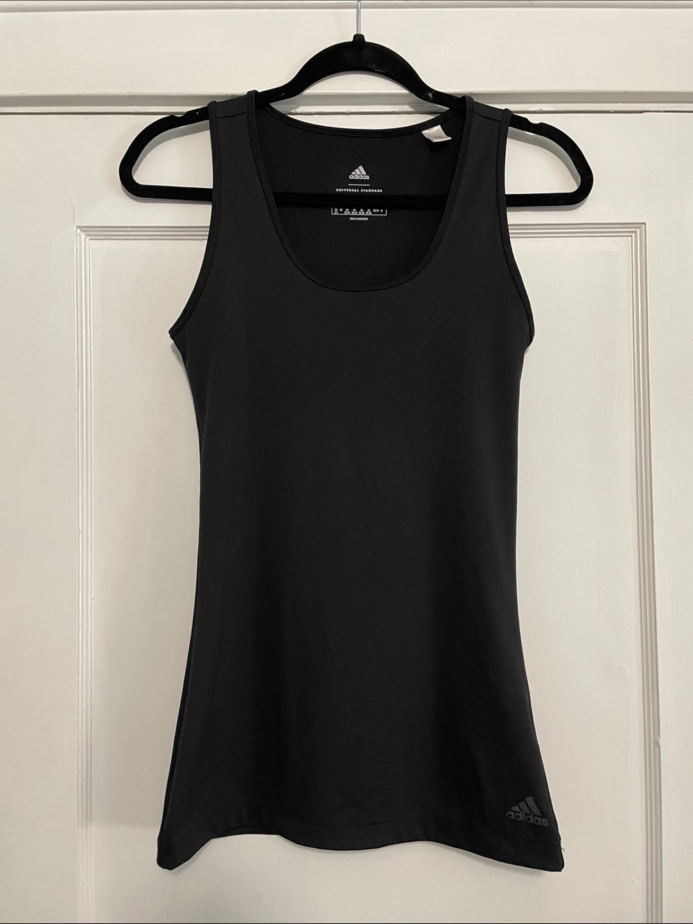 Adidas Slimming Women’s Black Athletic Longline Tank Top In Size X-Small